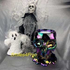 Bath & Body Works‎ HALLOWEEN 2025 Iridescent Dripping Skull 3 Wick Candle Holder